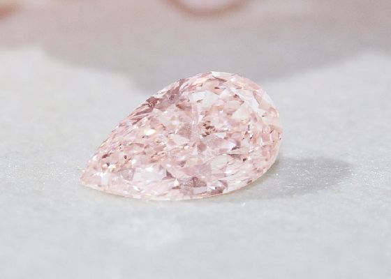 অভিনব গোলাপী CVD ল্যাবরেটরি হীরা 1.92ct IGI সার্টিফাইড পিয়ার আকৃতি