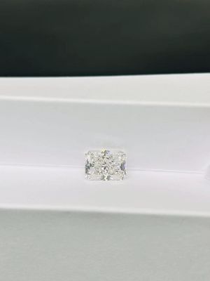 বড় আকারের পাথর 5.3ct রেডিয়েন্ট ফর্ম ল্যাব উত্পাদিত হিসাবে উত্থিত চিকিত্সা না CVD হীরা IGI প্রত্যয়িত কারখানা সরাসরি বিক্রয়