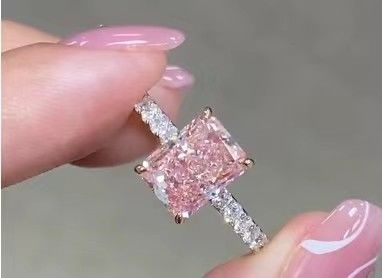 2.26ct ল্যাবরেটরিতে বড় গোলাপী ডায়মন্ড রিং 18K হোয়াইট গোল্ড ব্রাইডাল রিং